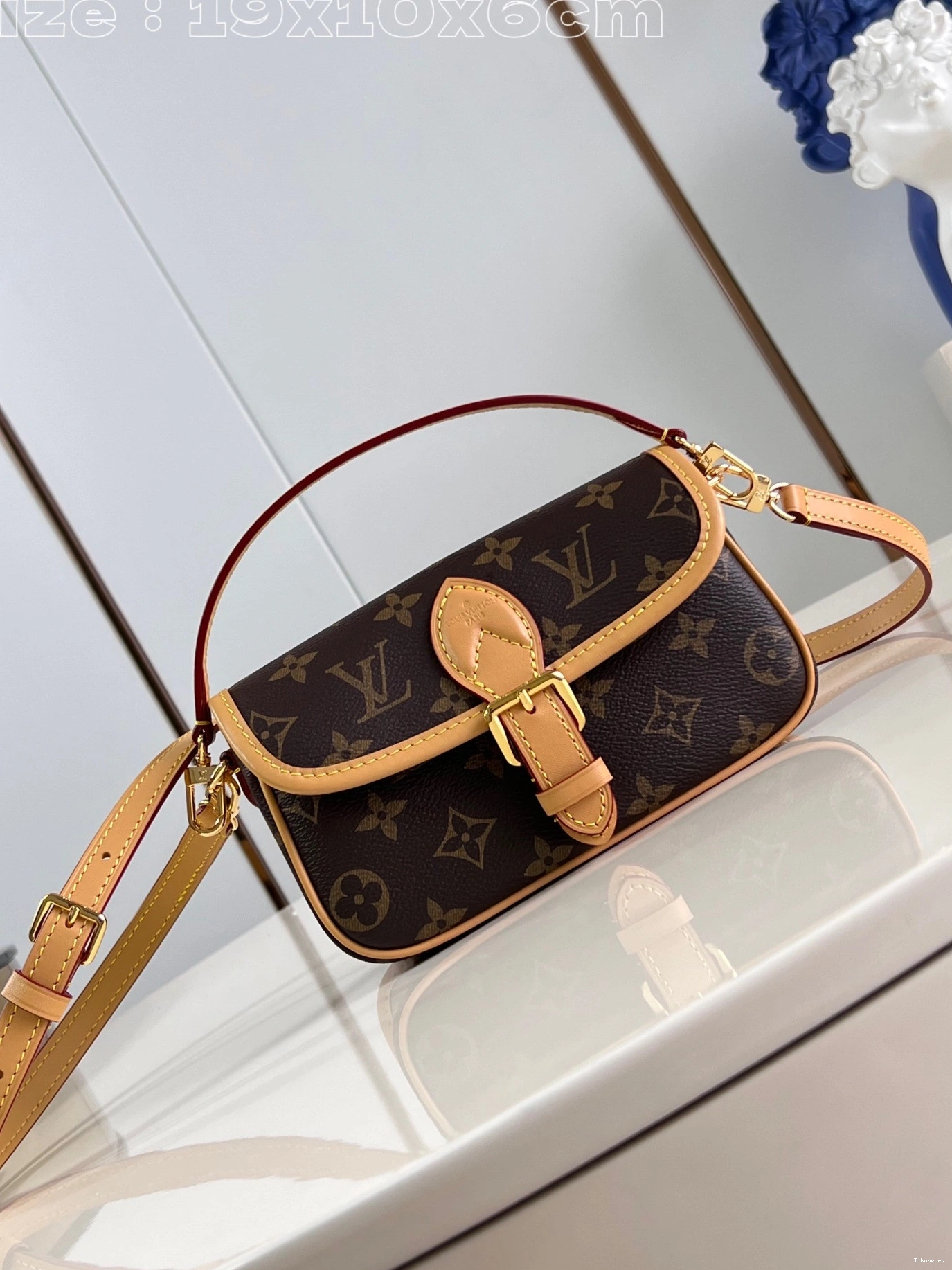 Cheap Nano VUITTON CM LOUIS Diane-19*10.5*6 0729